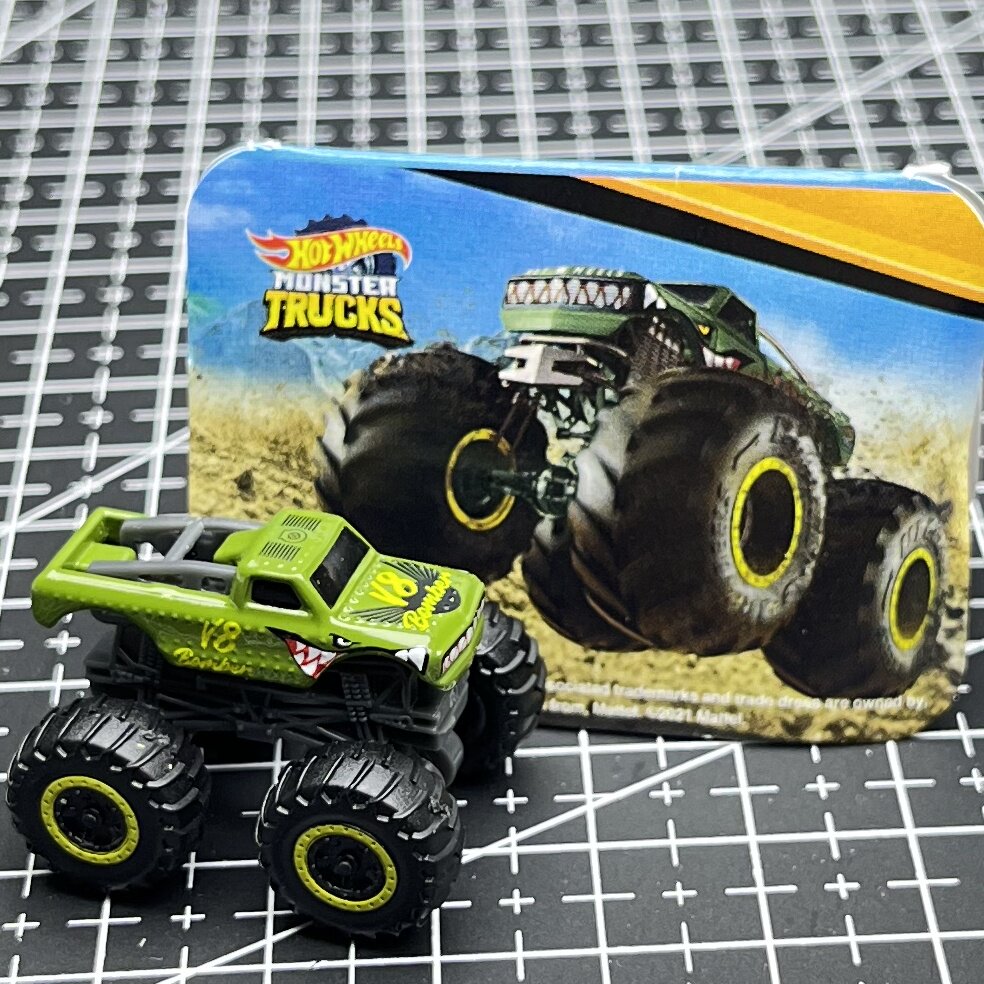 Hot Wheels Car Monster Trucks - รถบรรทุกมอนสเตอร์ขนาดเล็กที่สุดในโลกของฮอตวีลส์ โมเดลรถมินิอัลลอยไดแคสต์ ของเล่นสะสมสำหรับเด็ก ของขวัญวันเกิดสำหรับเด็กผู้ชาย